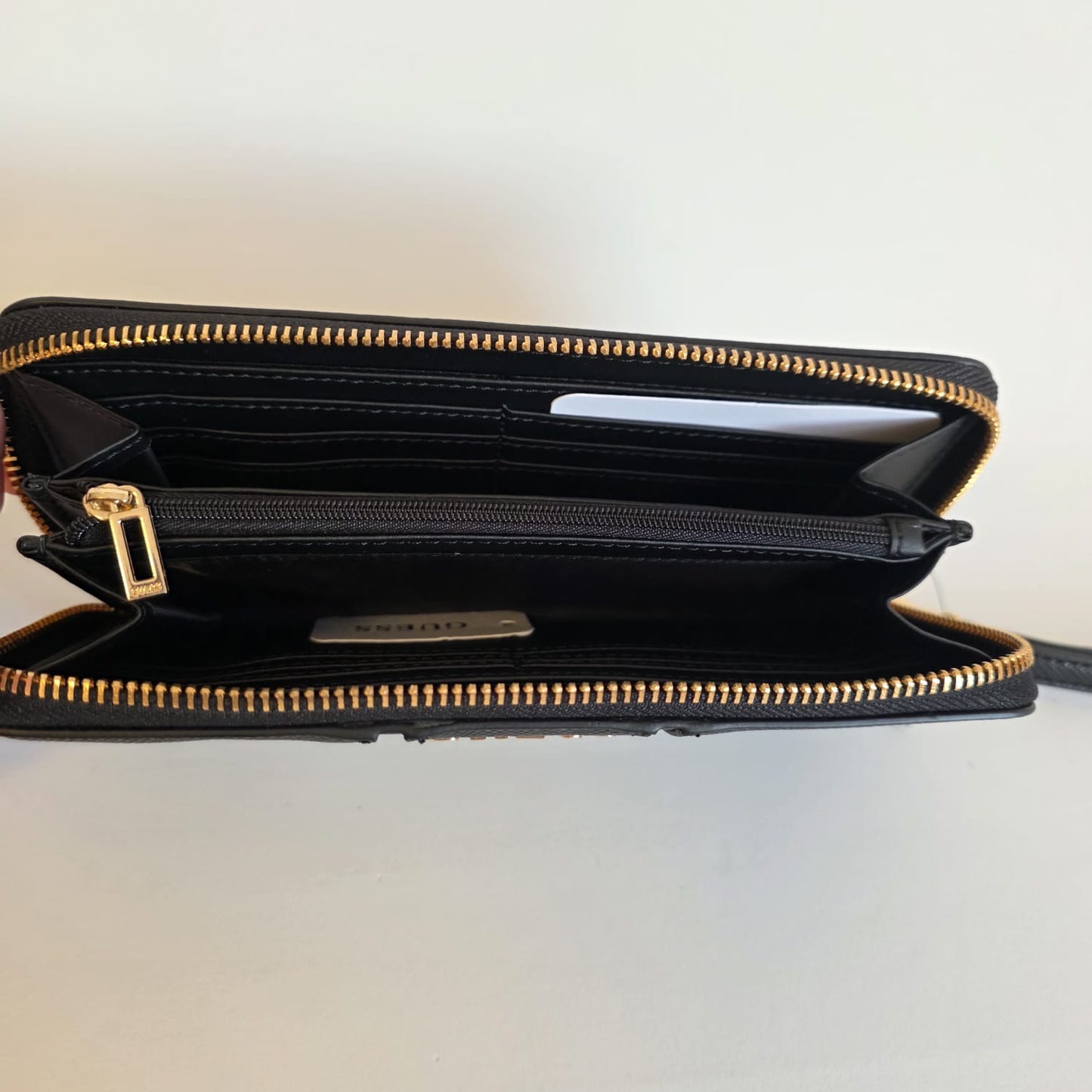 Cartera Larga GUESS Los Angeles | Saffiano con Wristlet | Negro