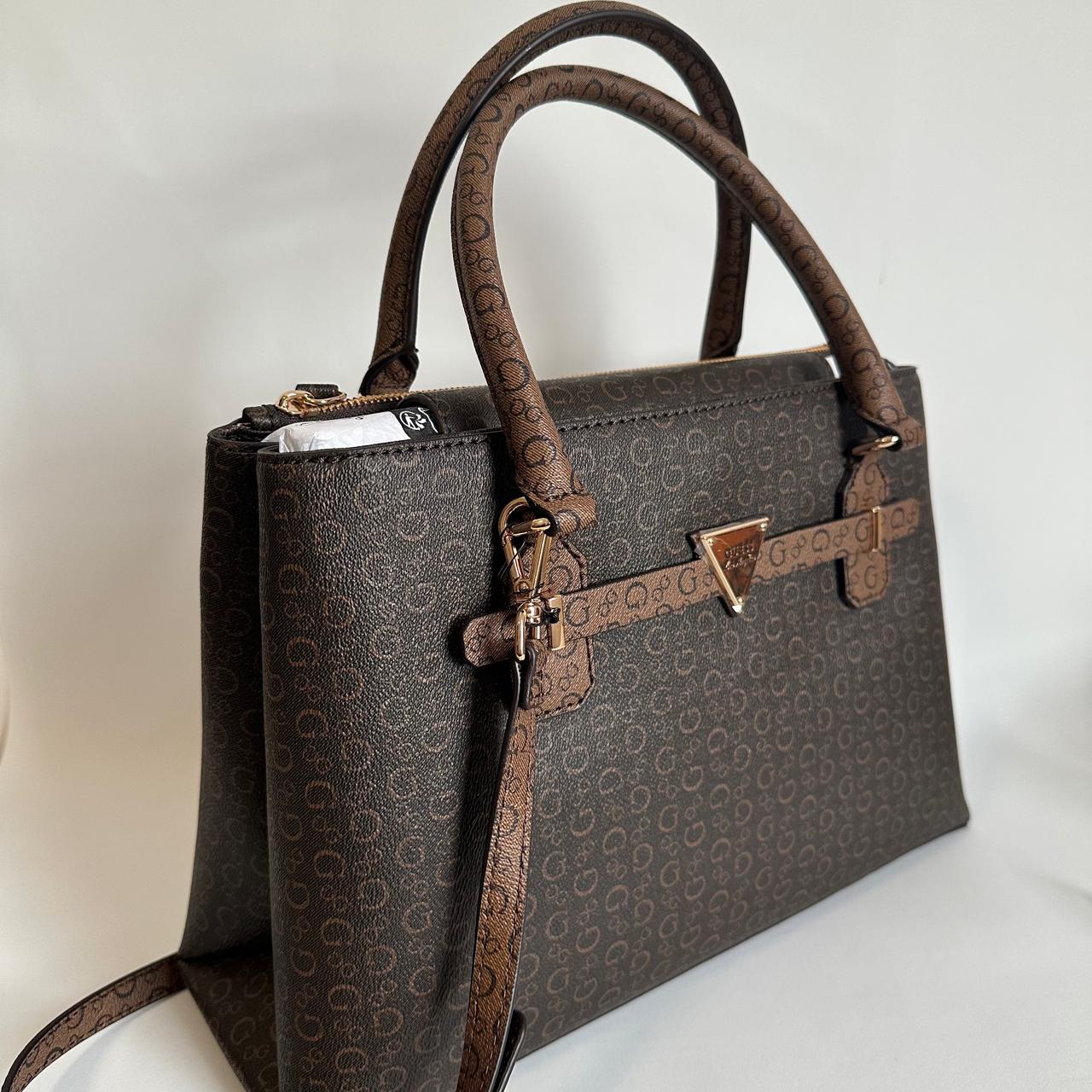 Bolsa Guess Satchel – Monograma G Café Oscuro