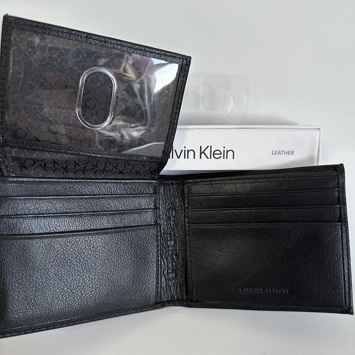 Cartera Leather Billfold – Calvin Klein